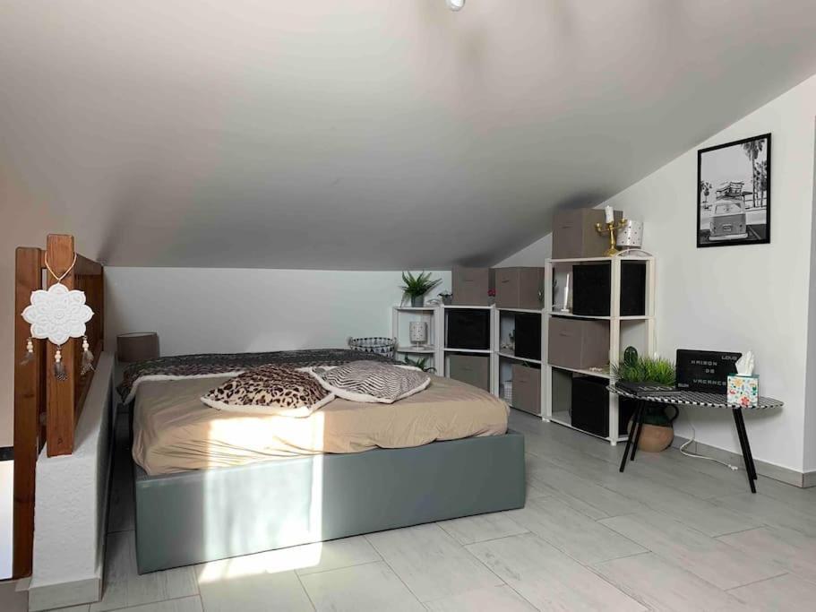 Appartement Vintage 90 M2 Duplex Classe Frejus Exterior photo